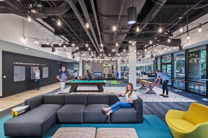 07feature-gregorysimcoxQuantum_Game Room